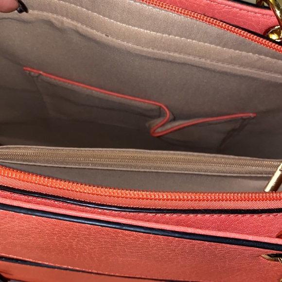 2 in 1 Purse. Coral with Bow. Gold Hardware. Straps included. Ruby Collection. - Picture 7 of 10